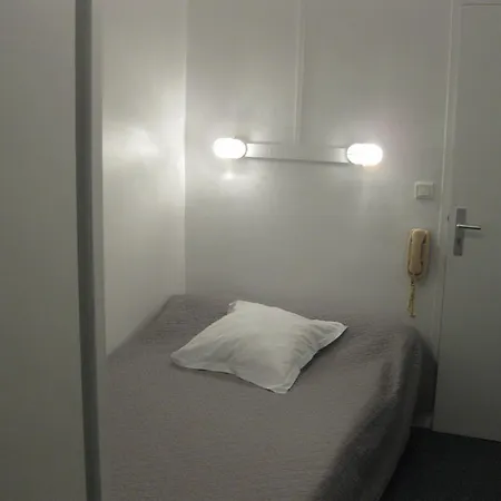 Le Monopole Hotel *
